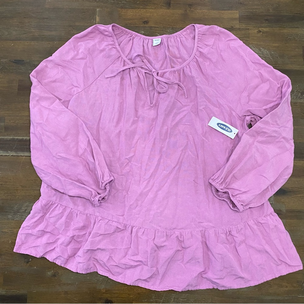 ✅ Old Navy light pink long sleeve top. Bracelet cuffs. Tie front. NEW